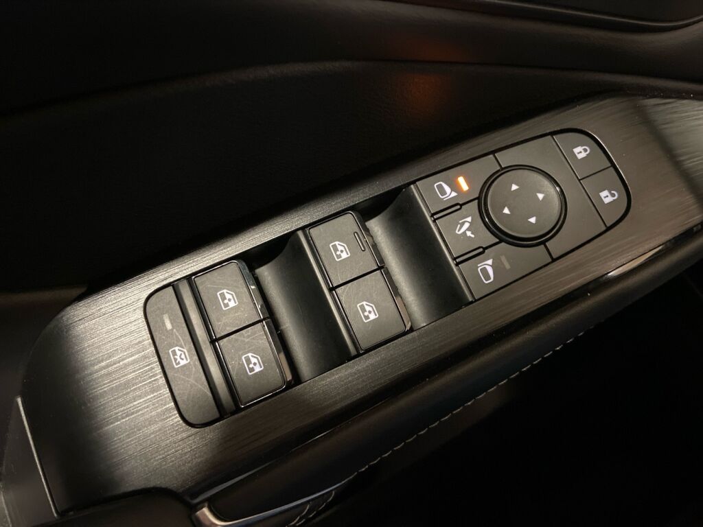 Nissan Qashqai 2023 Hopea