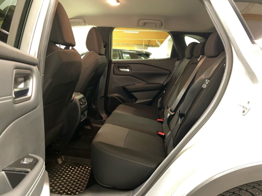 Nissan Qashqai 2023 Hopea