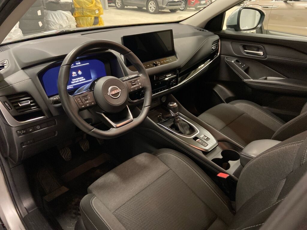 Nissan Qashqai 2023 Hopea