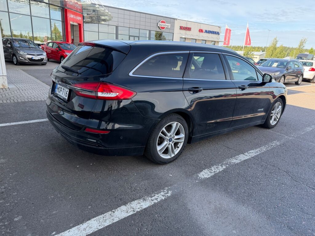 Ford Mondeo 2019 Musta