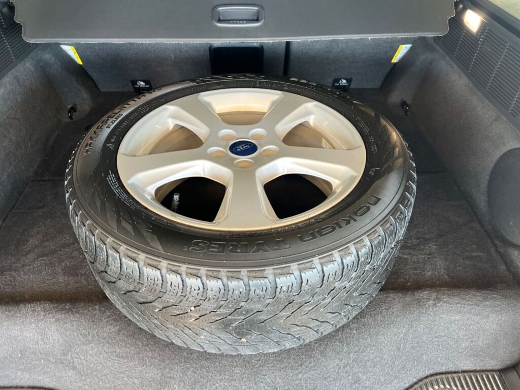 Ford Mondeo 2019 Musta