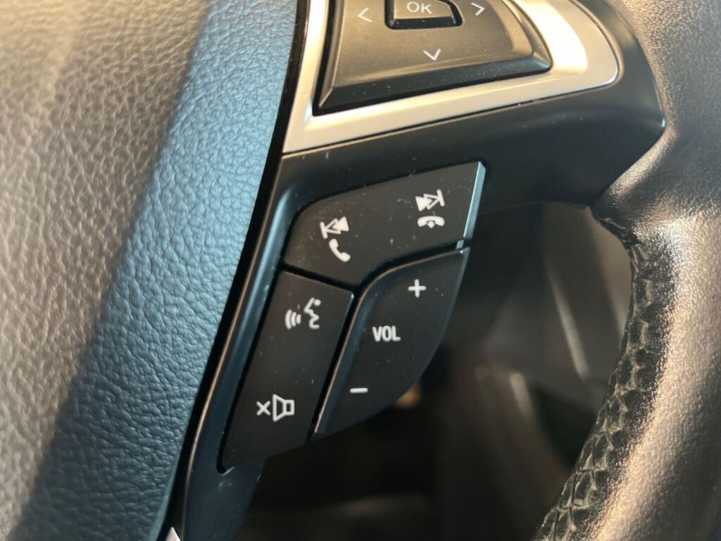 Ford Mondeo 2019 Musta