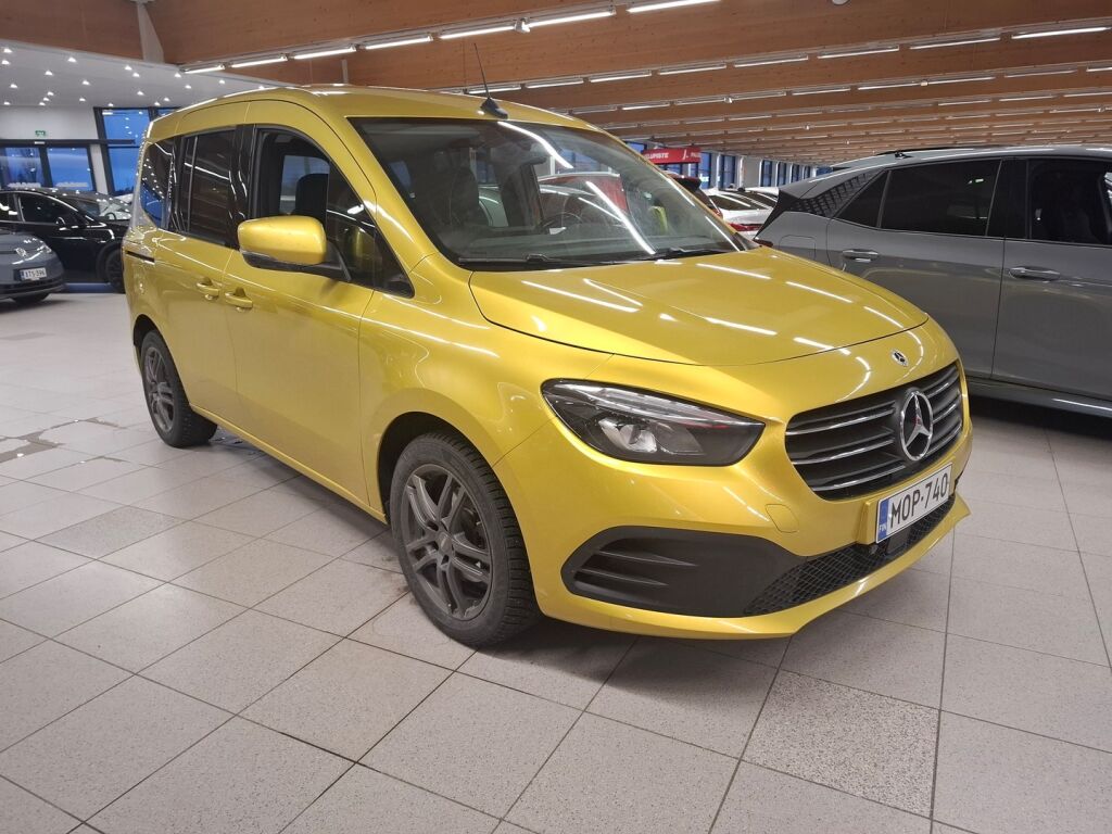 Mercedes-Benz T 2022 Keltainen