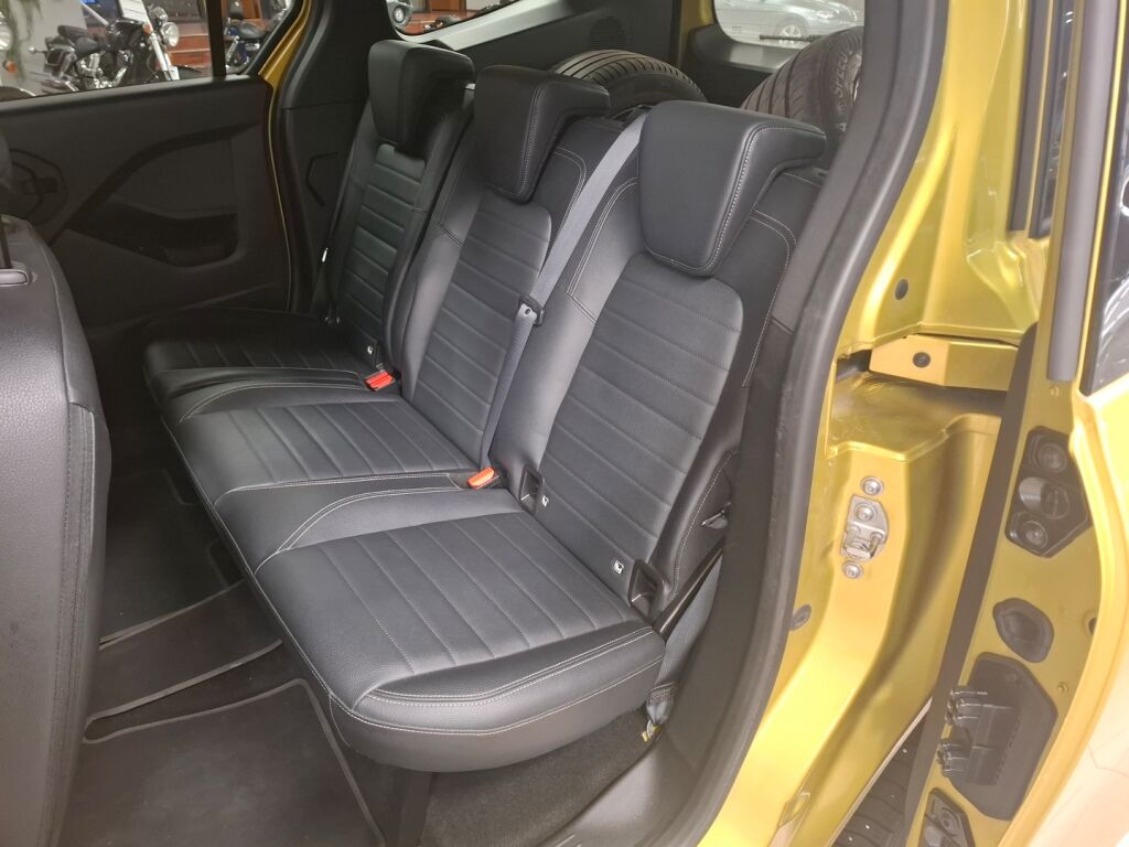 Mercedes-Benz T 2022 Keltainen