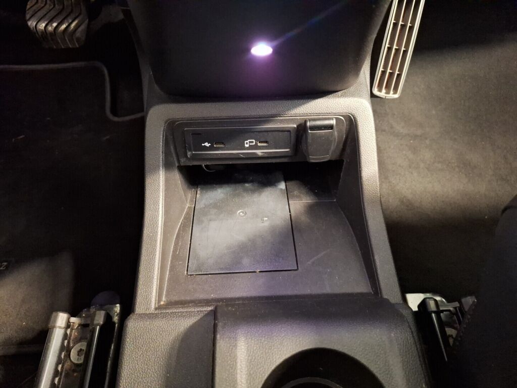 Mercedes-Benz T 2022 Keltainen