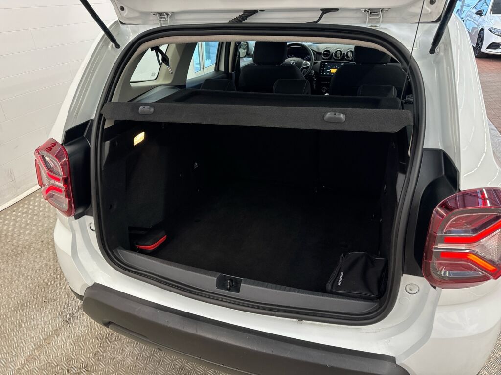 Dacia Duster 2022 Valkoinen