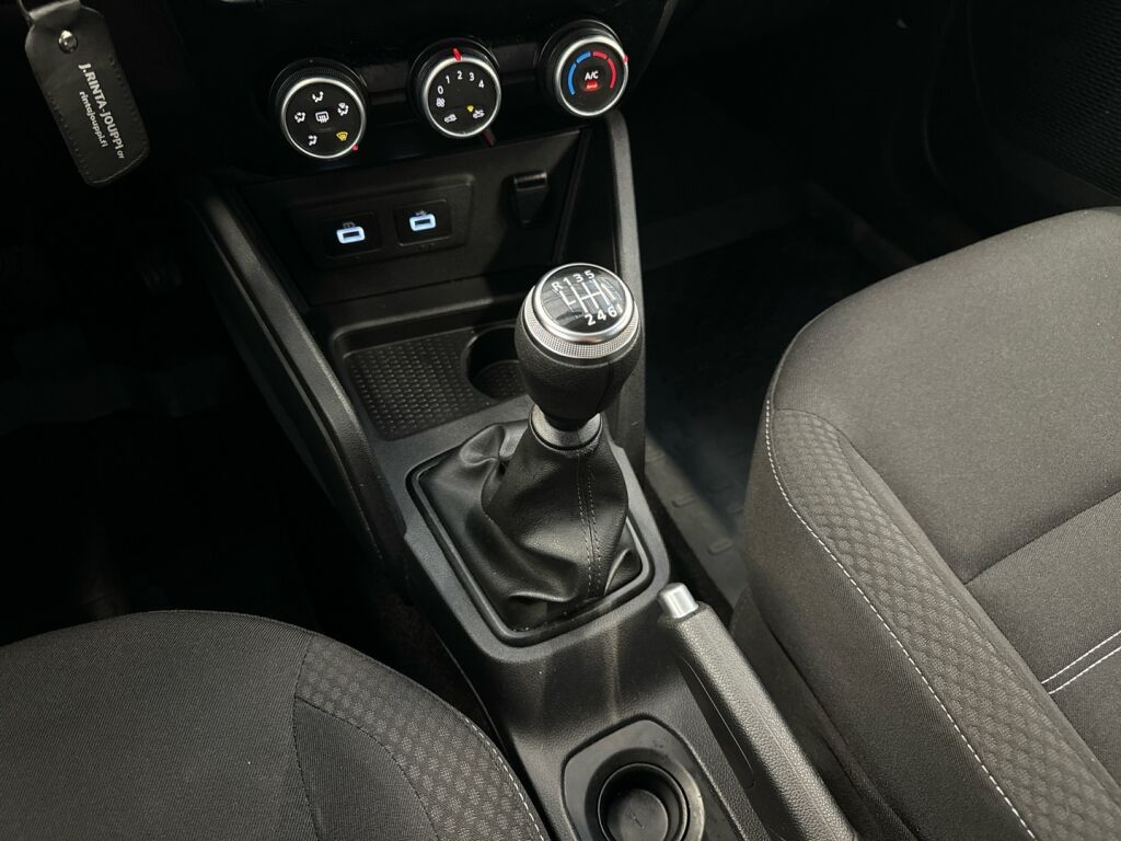 Dacia Duster 2022 Valkoinen