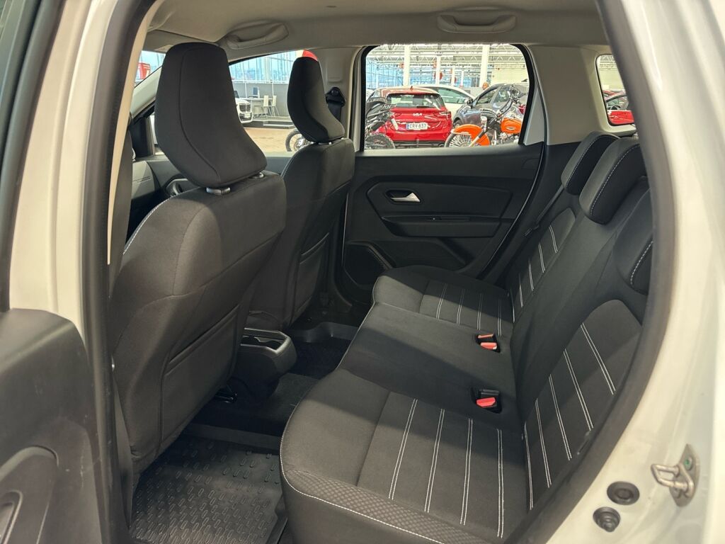 Dacia Duster 2022 Valkoinen