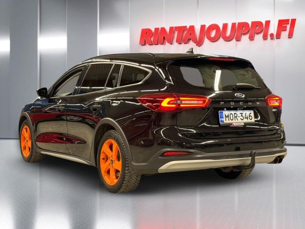 Ford Focus 2022 Musta