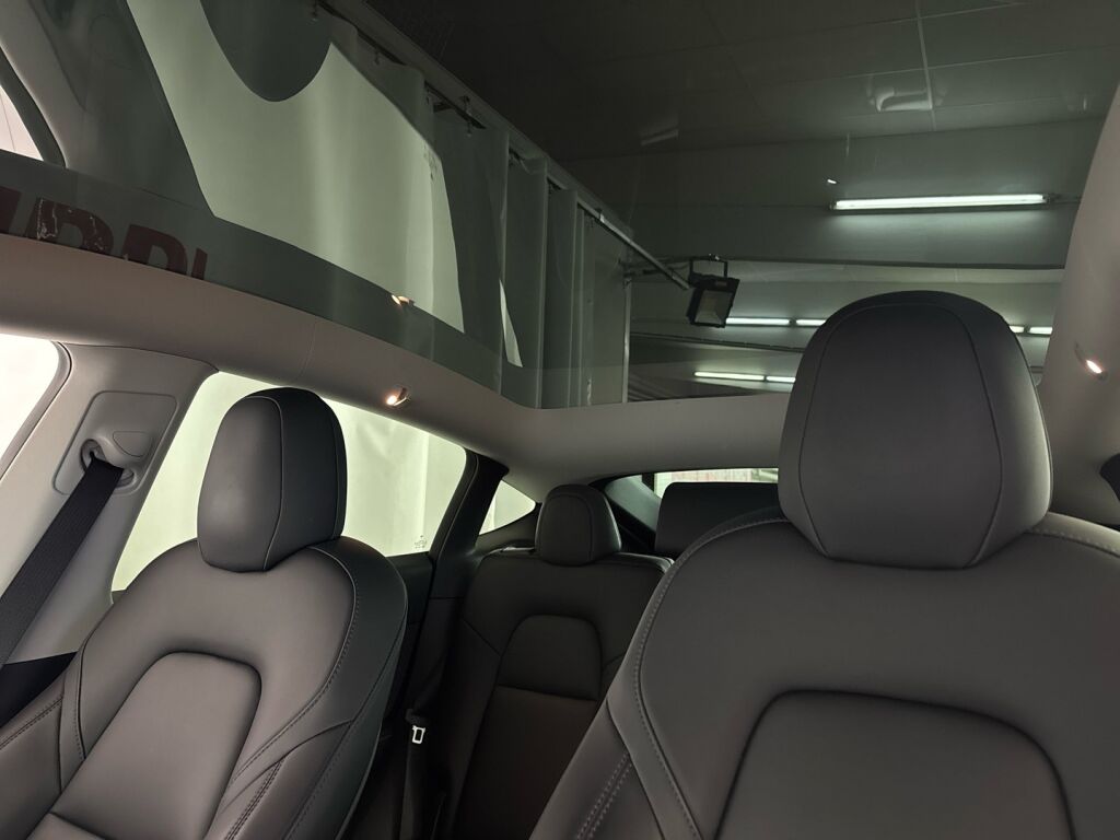 Tesla Model Y 2021 Valkoinen