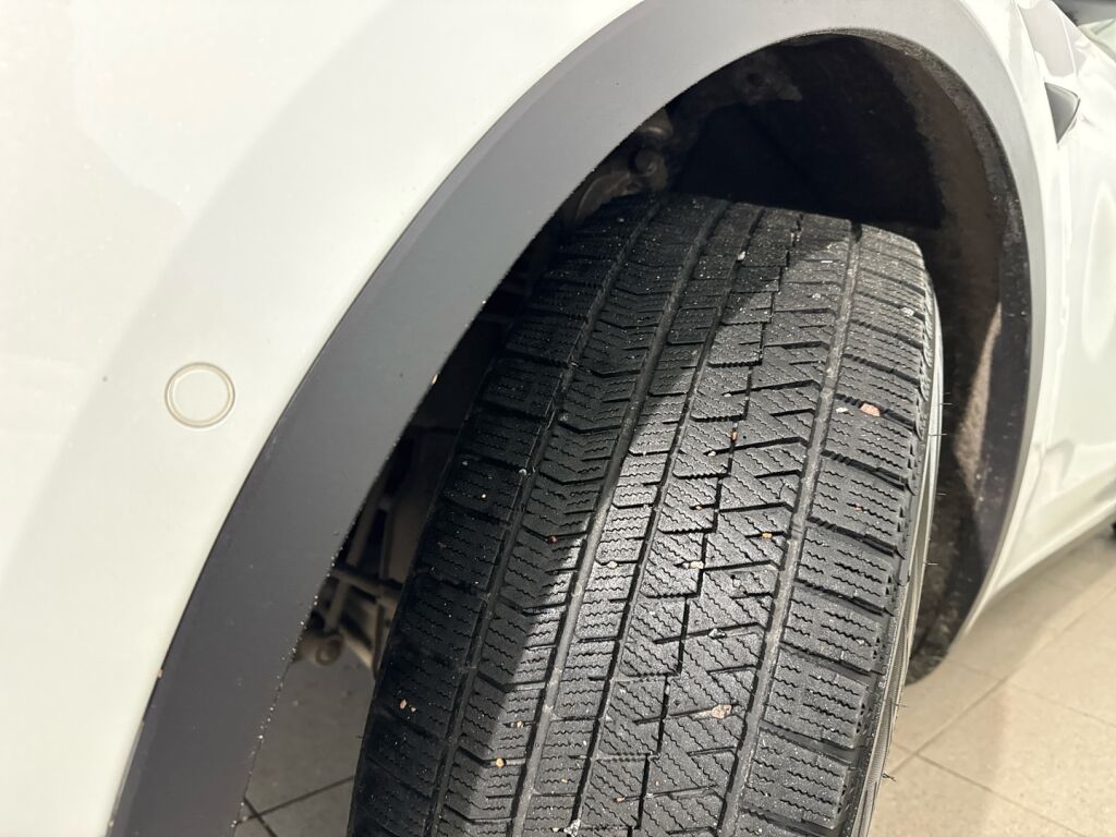 Tesla Model Y 2021 Valkoinen