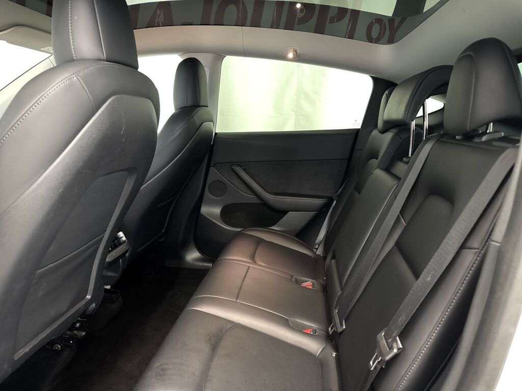 Tesla Model Y 2021 Valkoinen