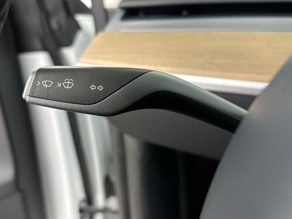 Tesla Model Y 2021 Valkoinen