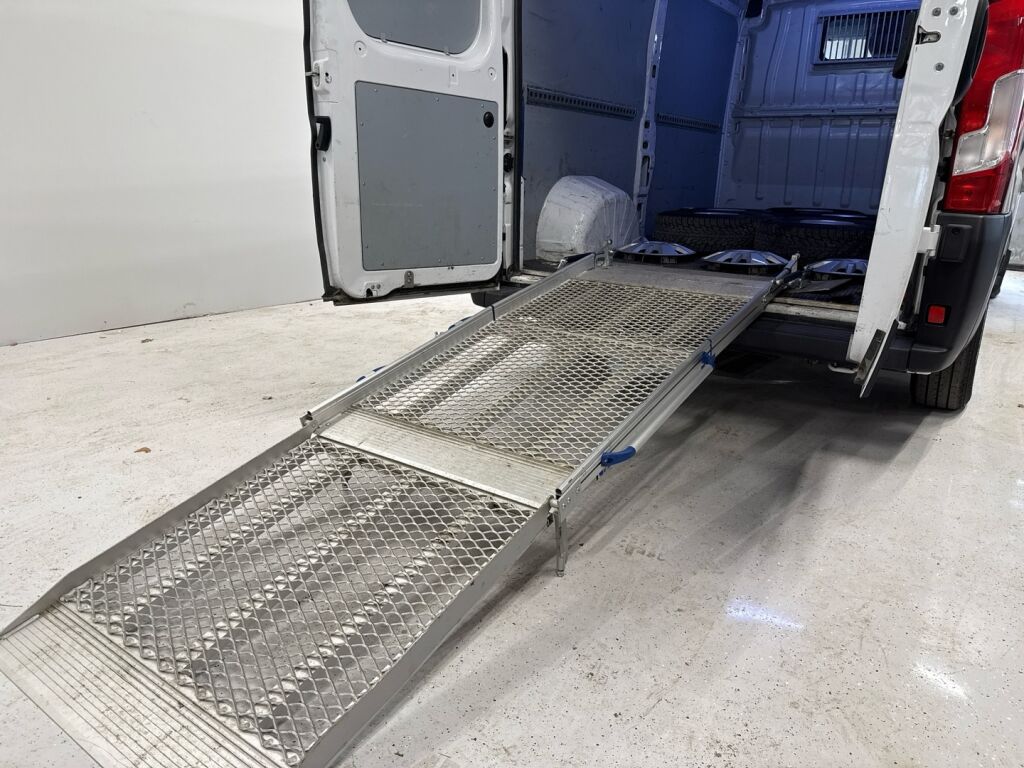 Peugeot Boxer 2023 Valkoinen