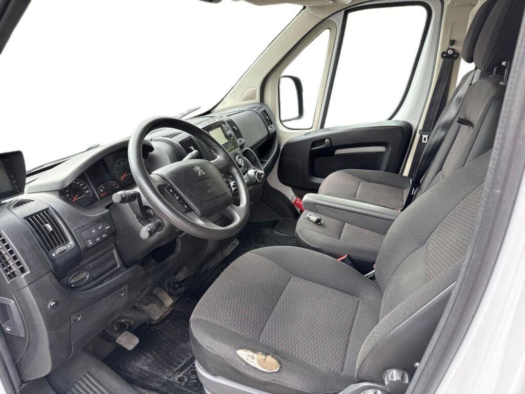 Peugeot Boxer 2023 Valkoinen