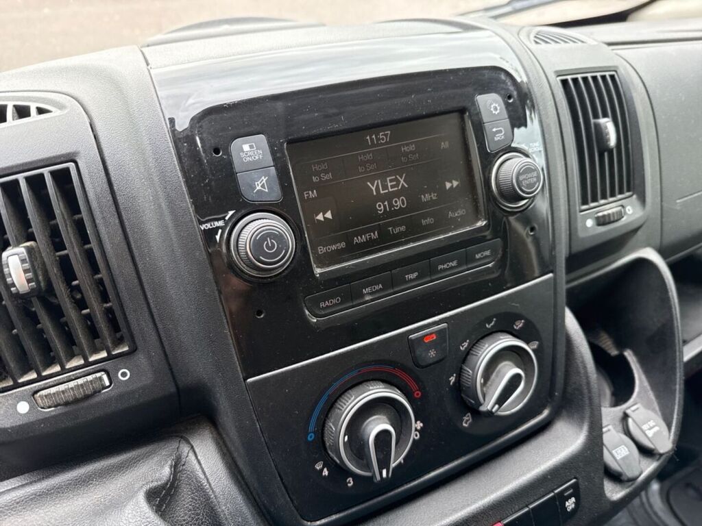 Peugeot Boxer 2023 Valkoinen