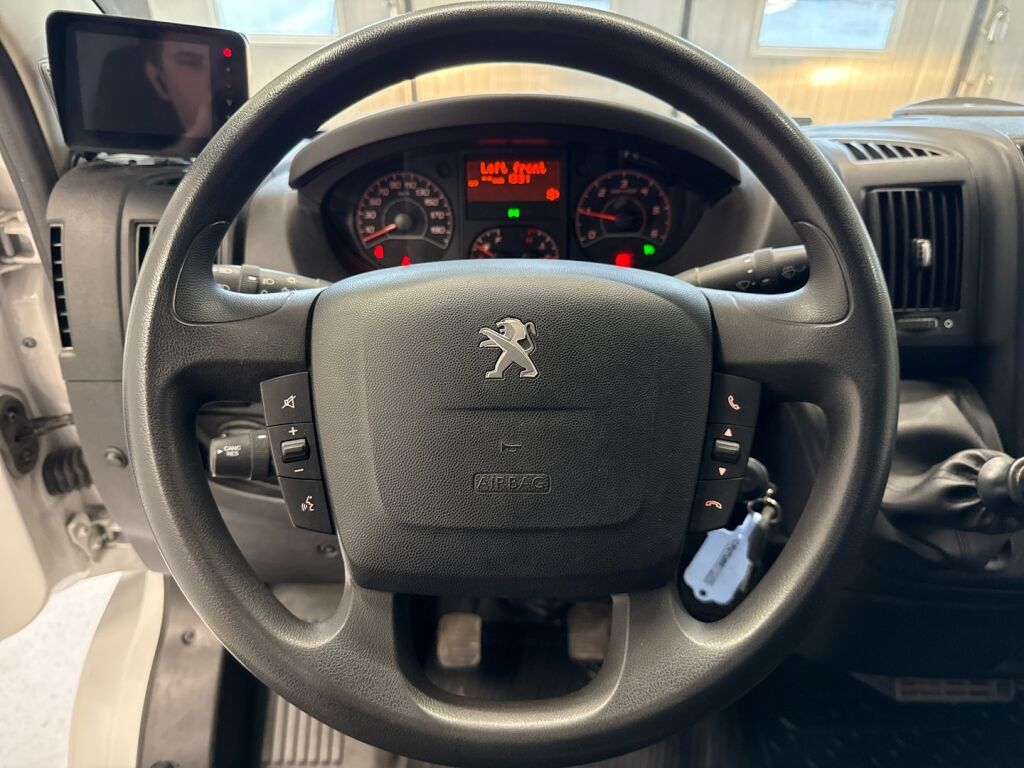 Peugeot Boxer 2023 Valkoinen