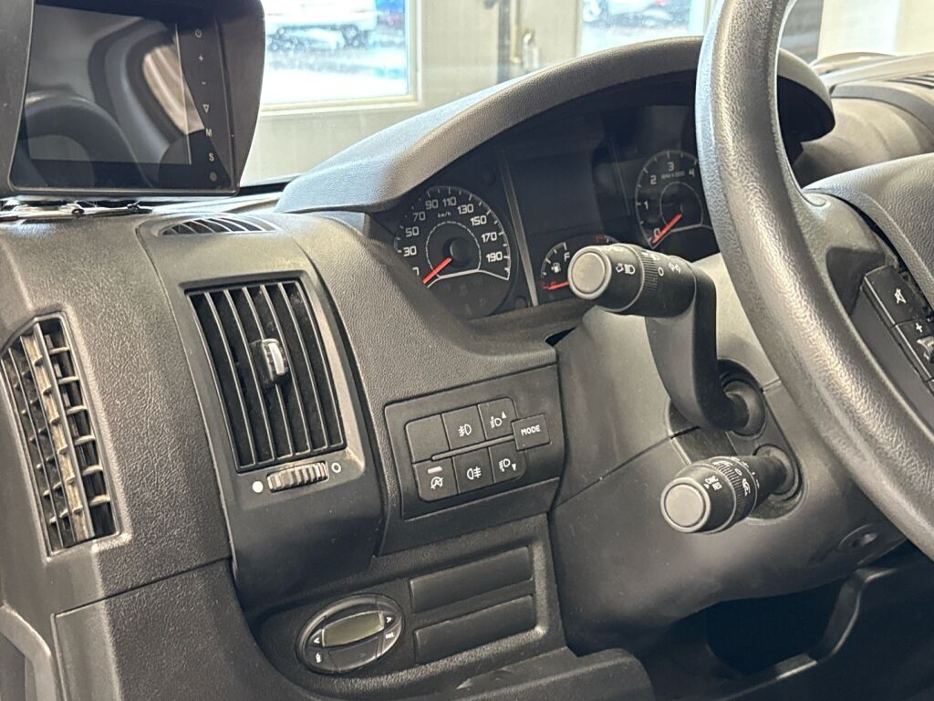 Peugeot Boxer 2023 Valkoinen