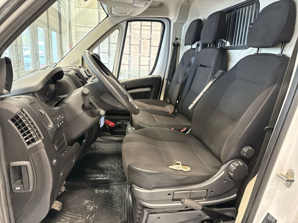 Peugeot Boxer 2023 Valkoinen