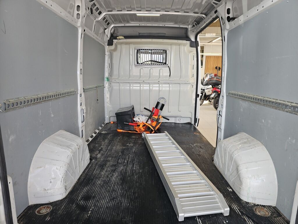 Peugeot Boxer 2023 Valkoinen