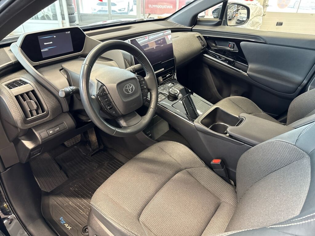 Toyota bZ4X 2023 Musta