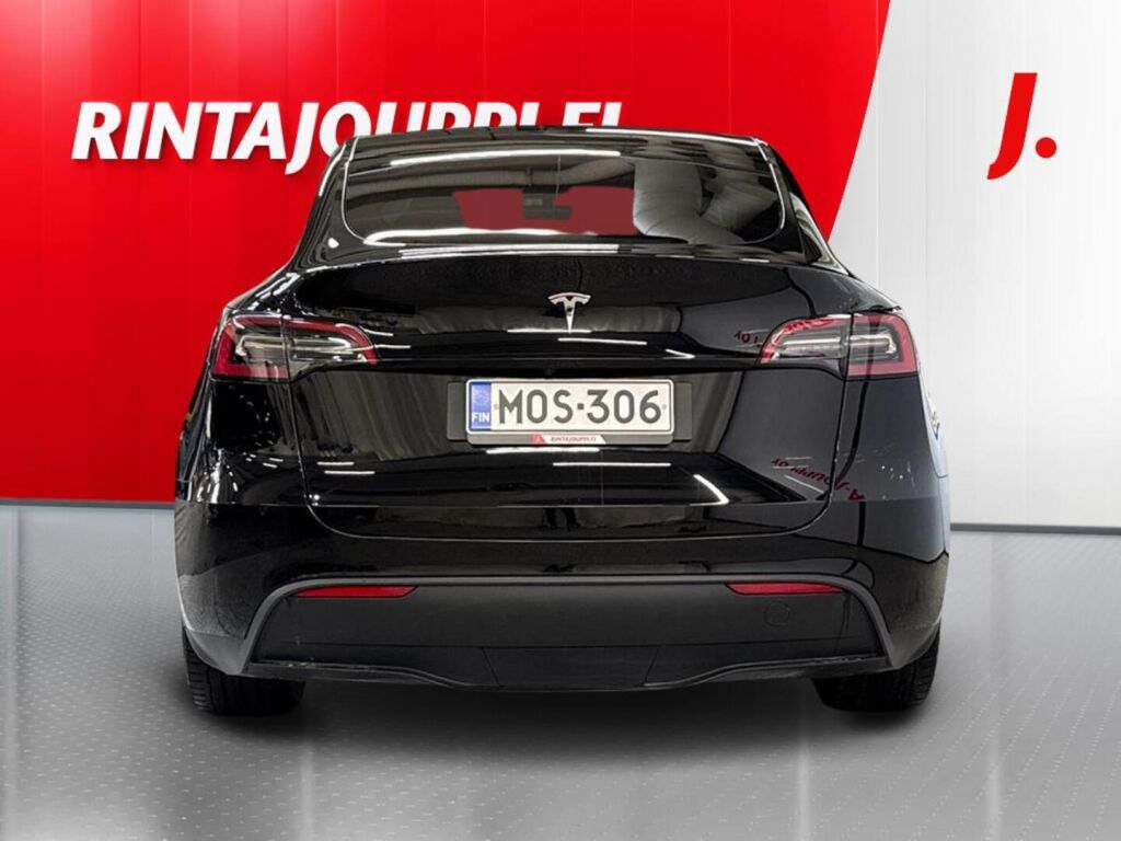 Tesla Model Y 2023 Musta