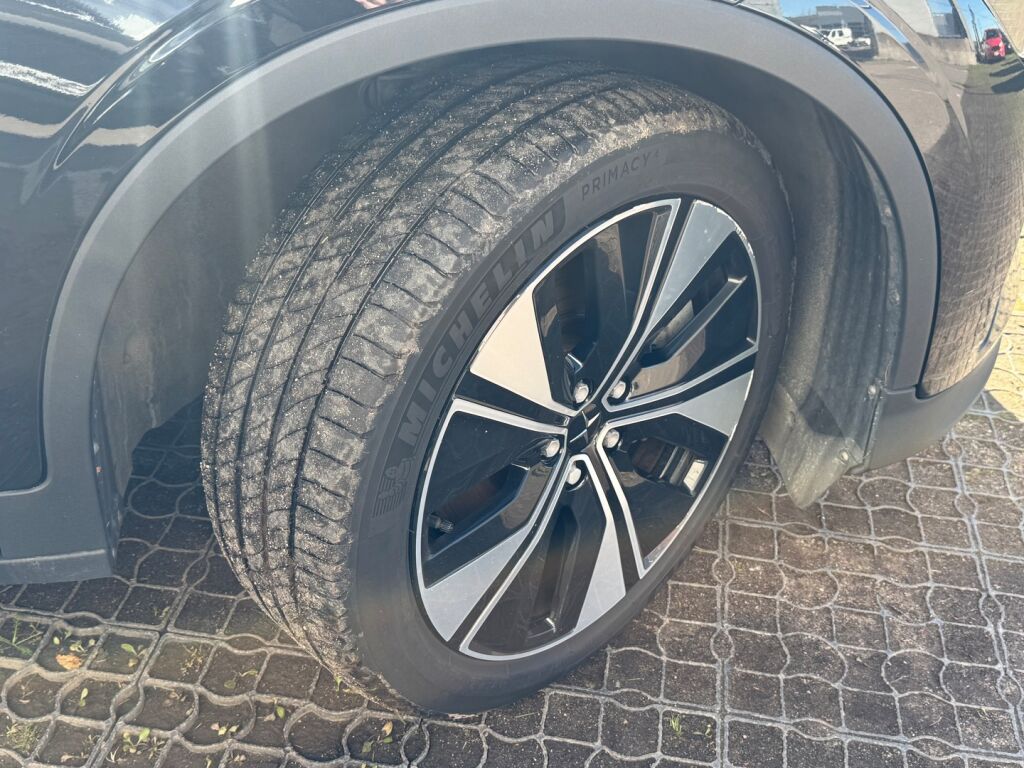 Polestar 2 2023 Musta