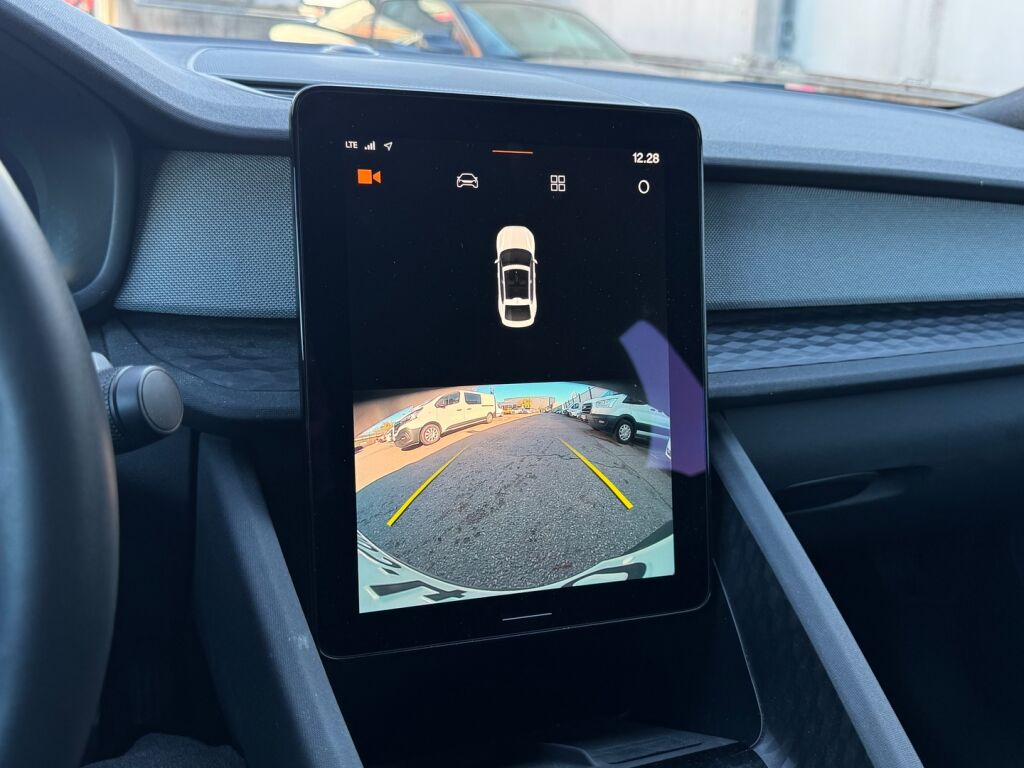 Polestar 2 2023 Musta