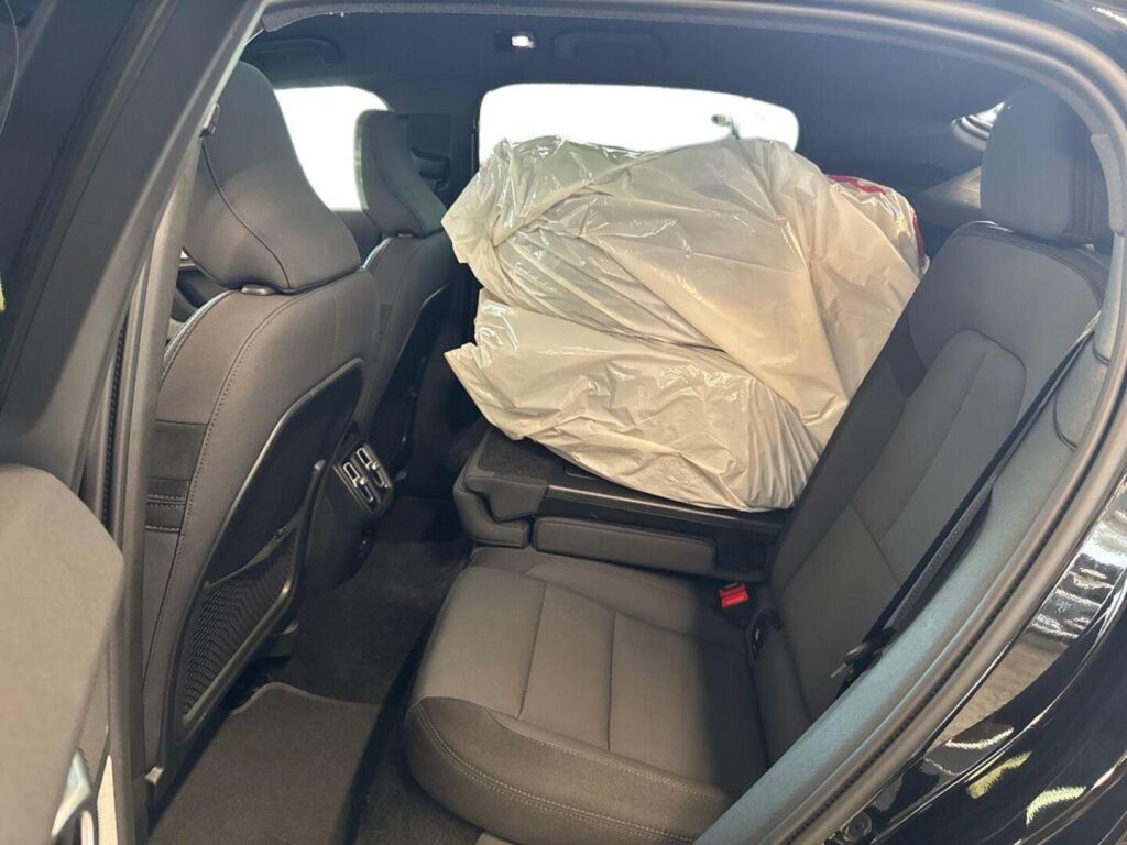 Polestar 2 2023 Musta