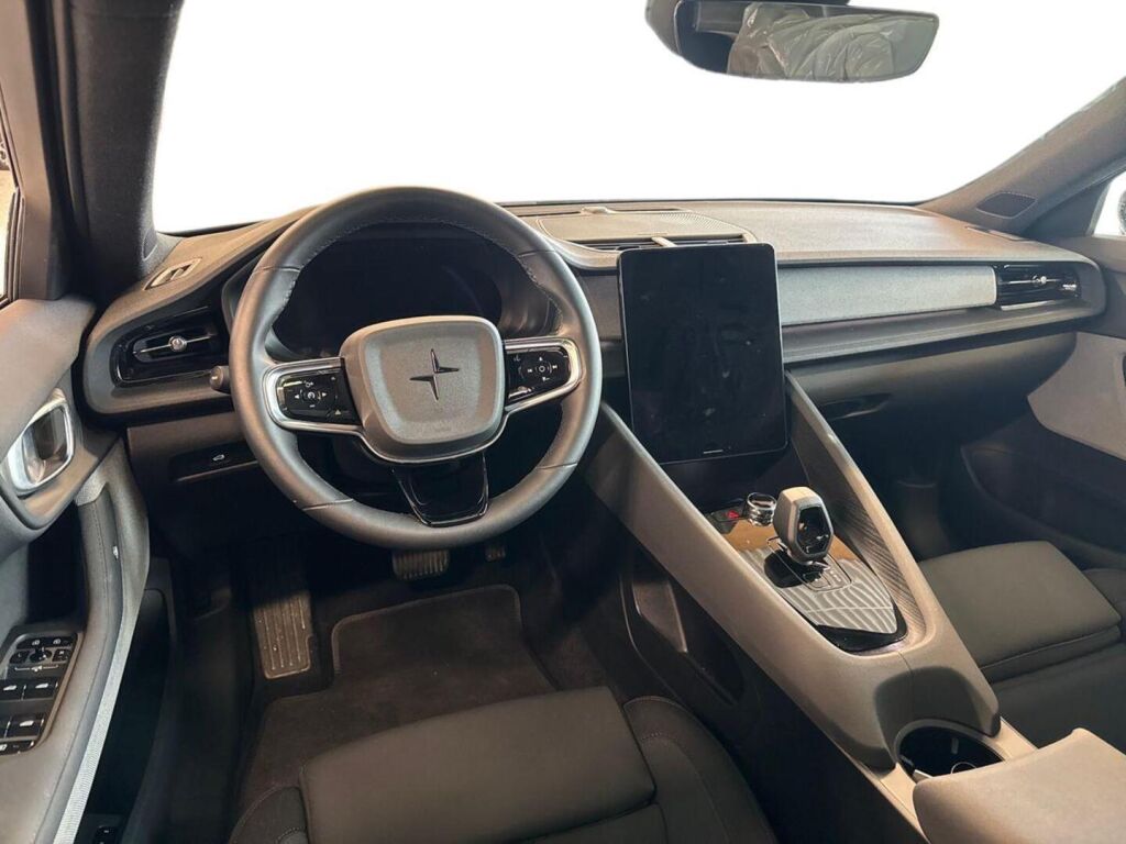 Polestar 2 2023 Musta