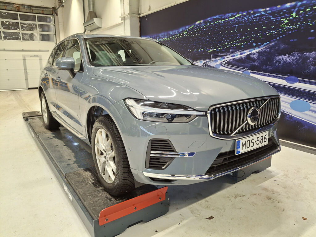 Volvo XC60 2023 Harmaa