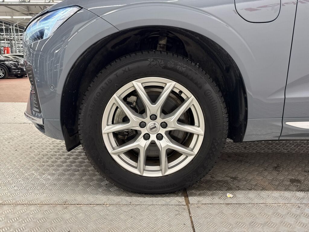 Volvo XC60 2023 Harmaa