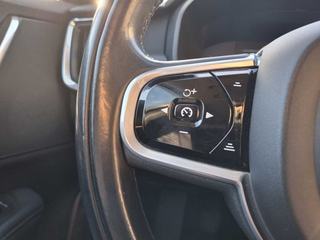 Volvo V90 2017 Musta