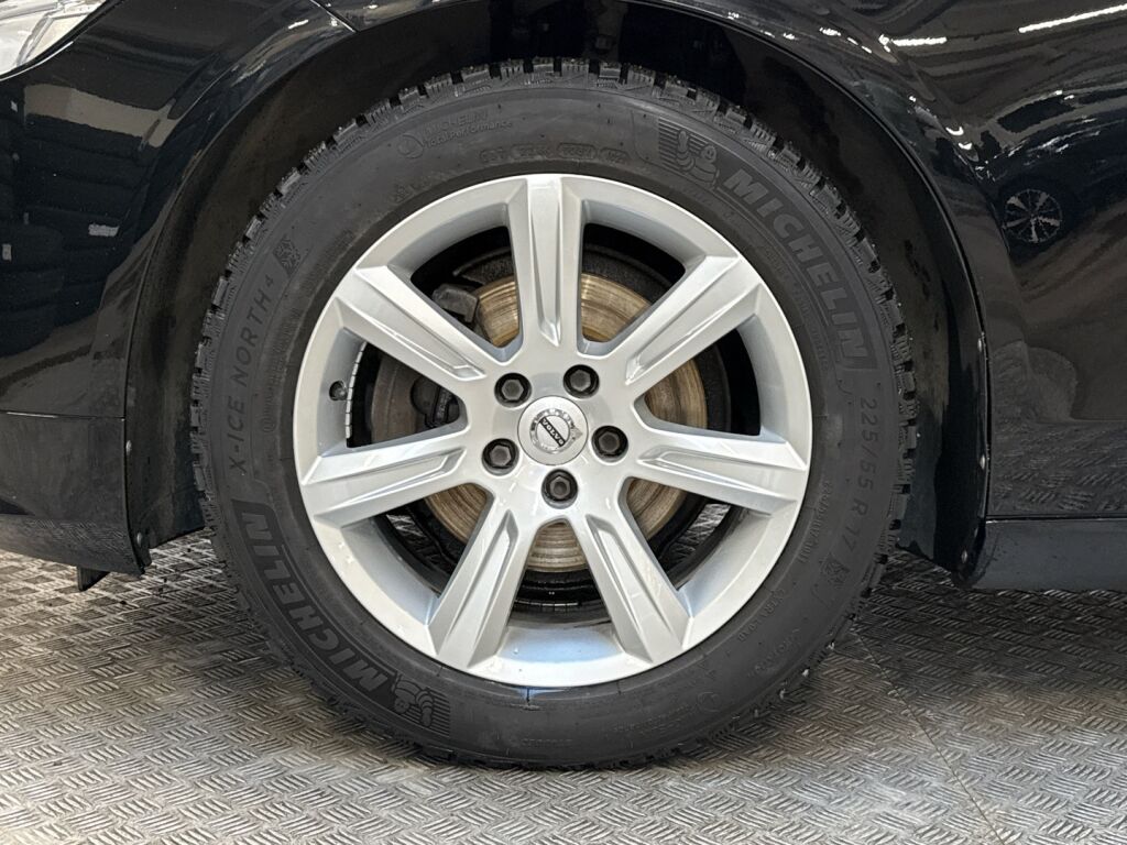 Volvo V90 2017 Musta