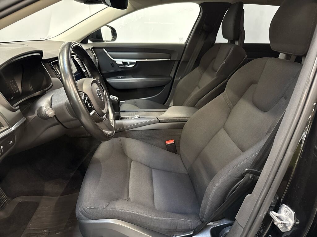 Volvo V90 2017 Musta