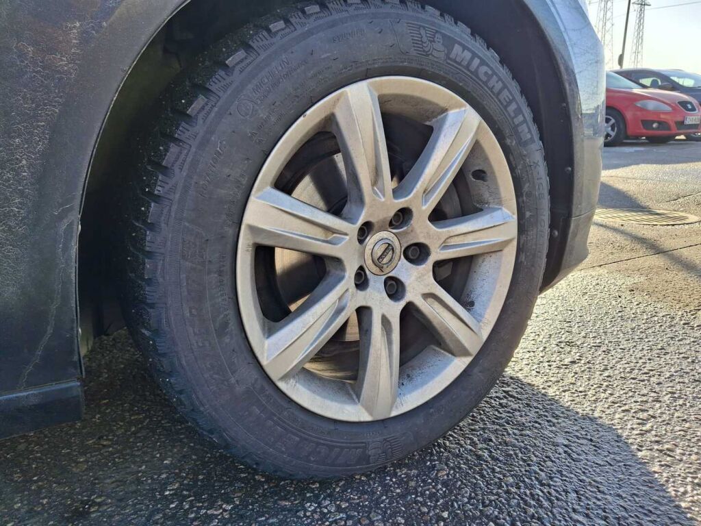 Volvo V90 2017 Musta