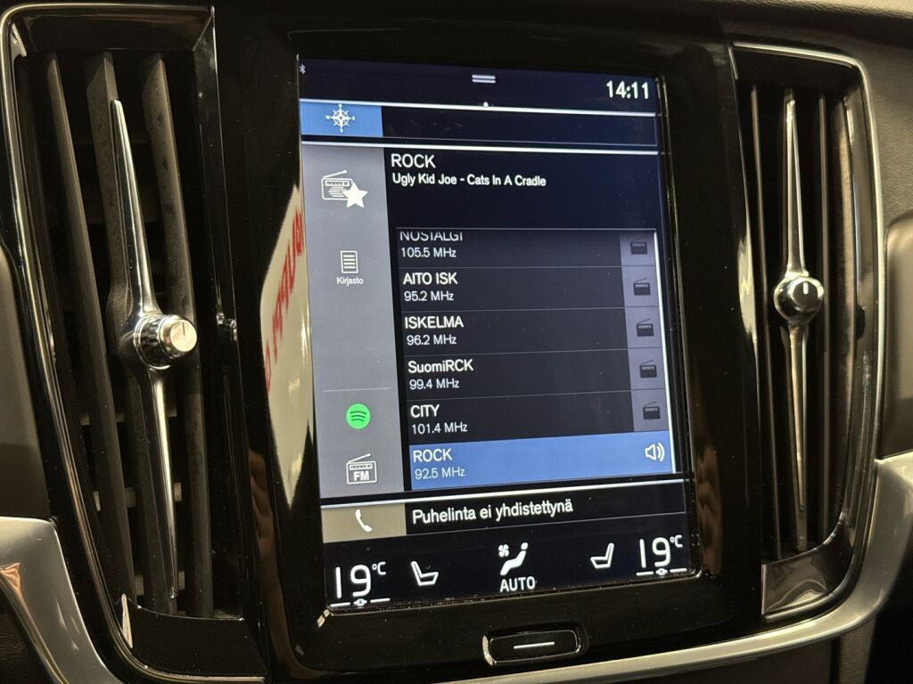 Volvo V90 2017 Musta