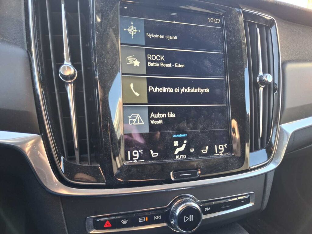 Volvo V90 2017 Musta