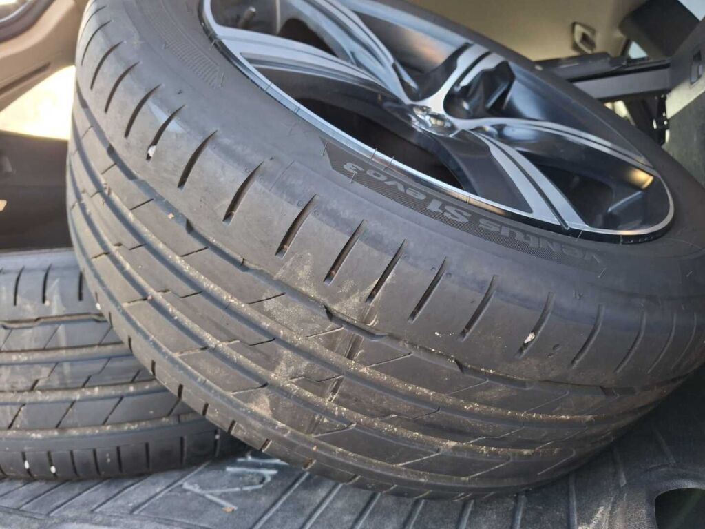 Volvo V90 2017 Musta