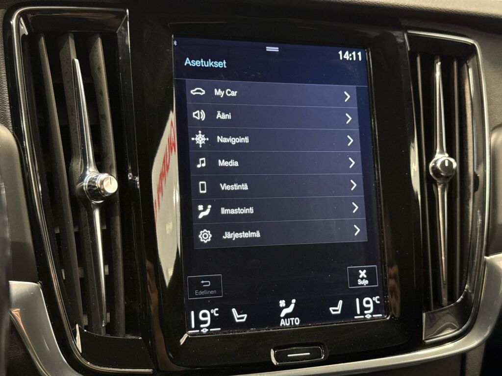 Volvo V90 2017 Musta