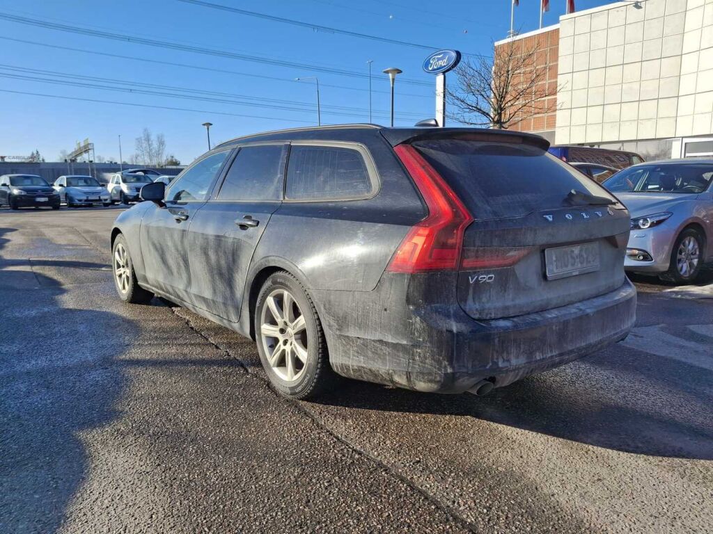 Volvo V90 2017 Musta