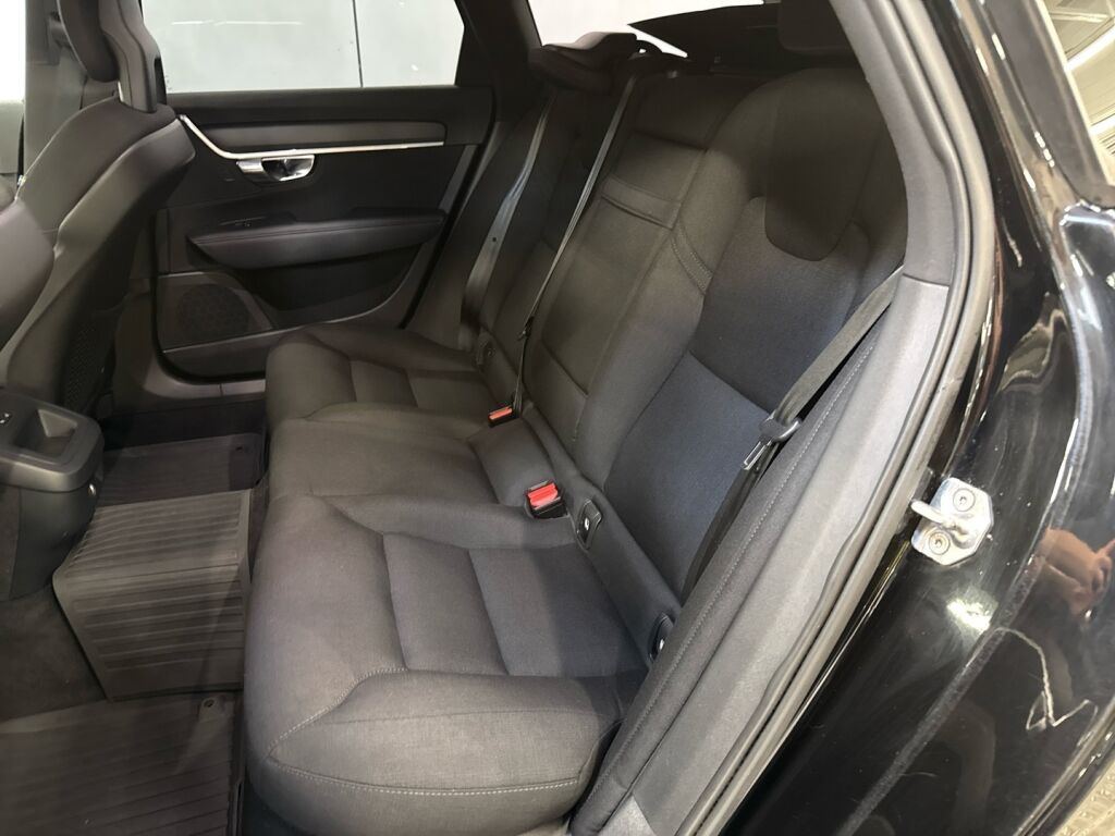 Volvo V90 2017 Musta