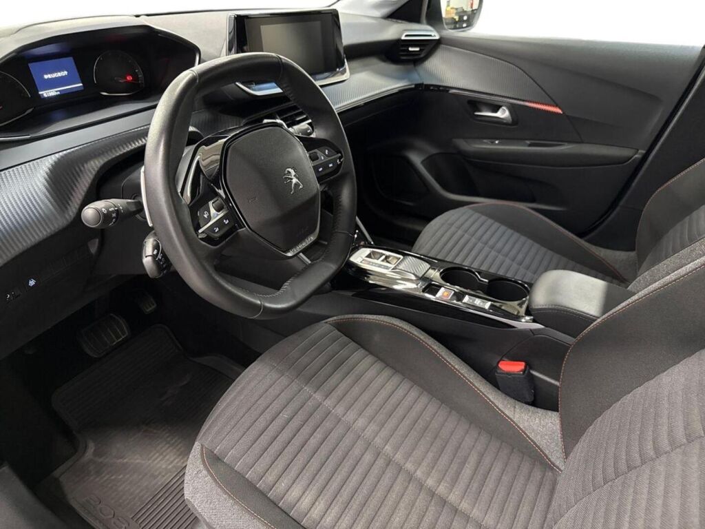 Peugeot 208 2022 Valkoinen