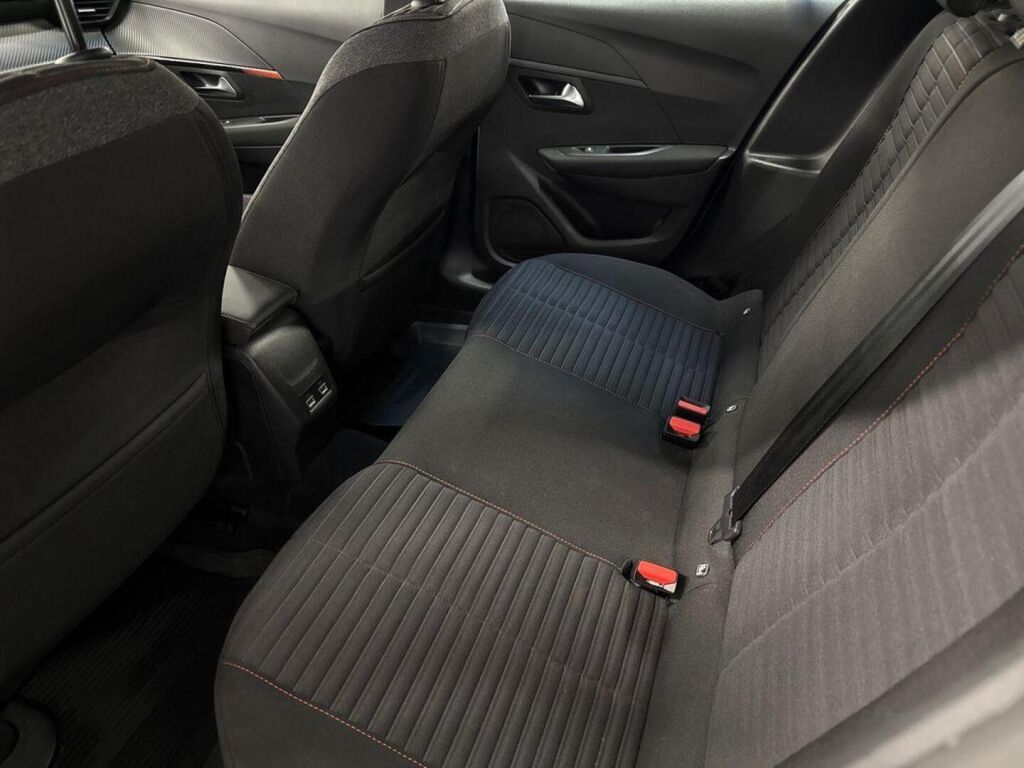 Peugeot 208 2022 Valkoinen