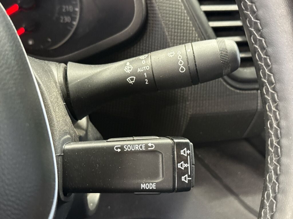 Renault Trafic 2023 Valkoinen