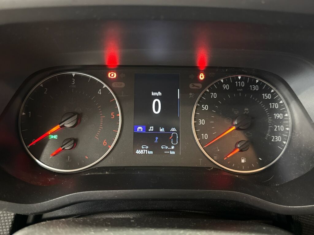 Renault Trafic 2023 Valkoinen