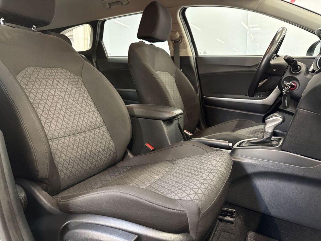 Kia Ceed 2023 Hopea