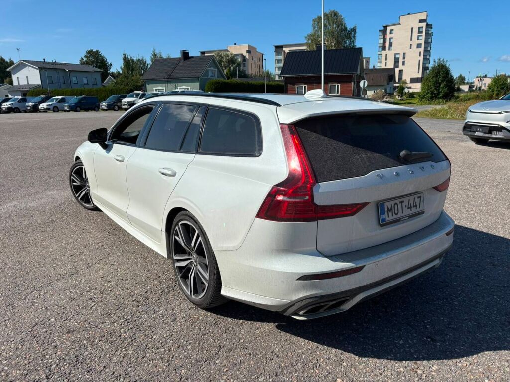 Volvo V60 2020 Valkoinen