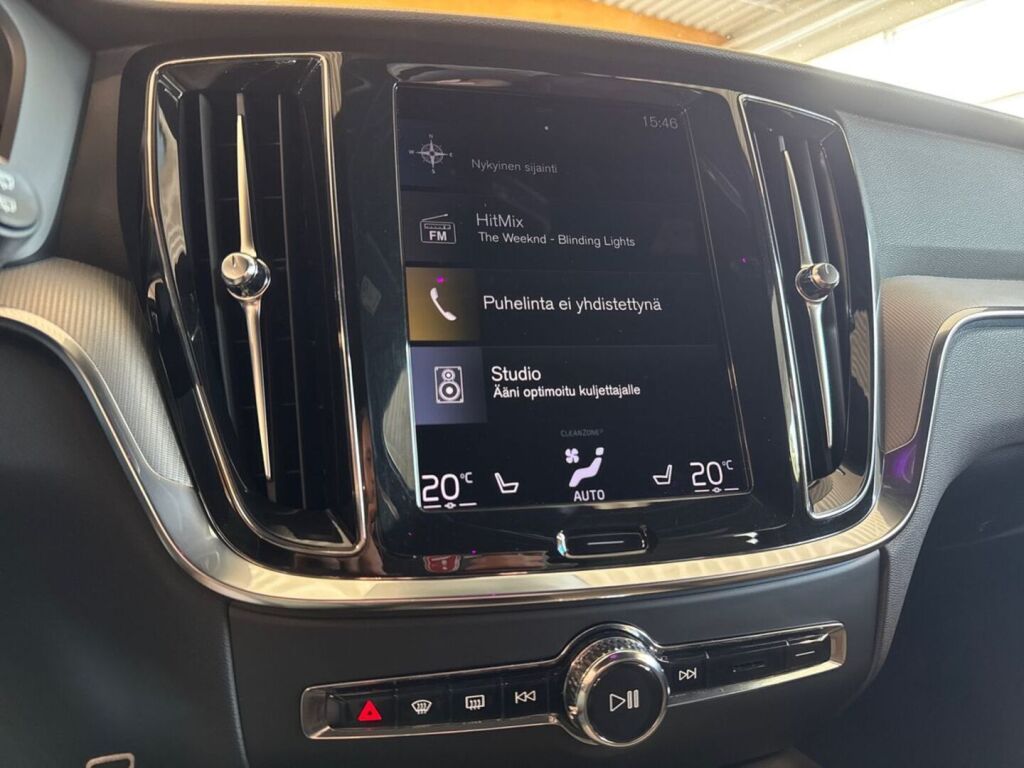 Volvo V60 2020 Valkoinen