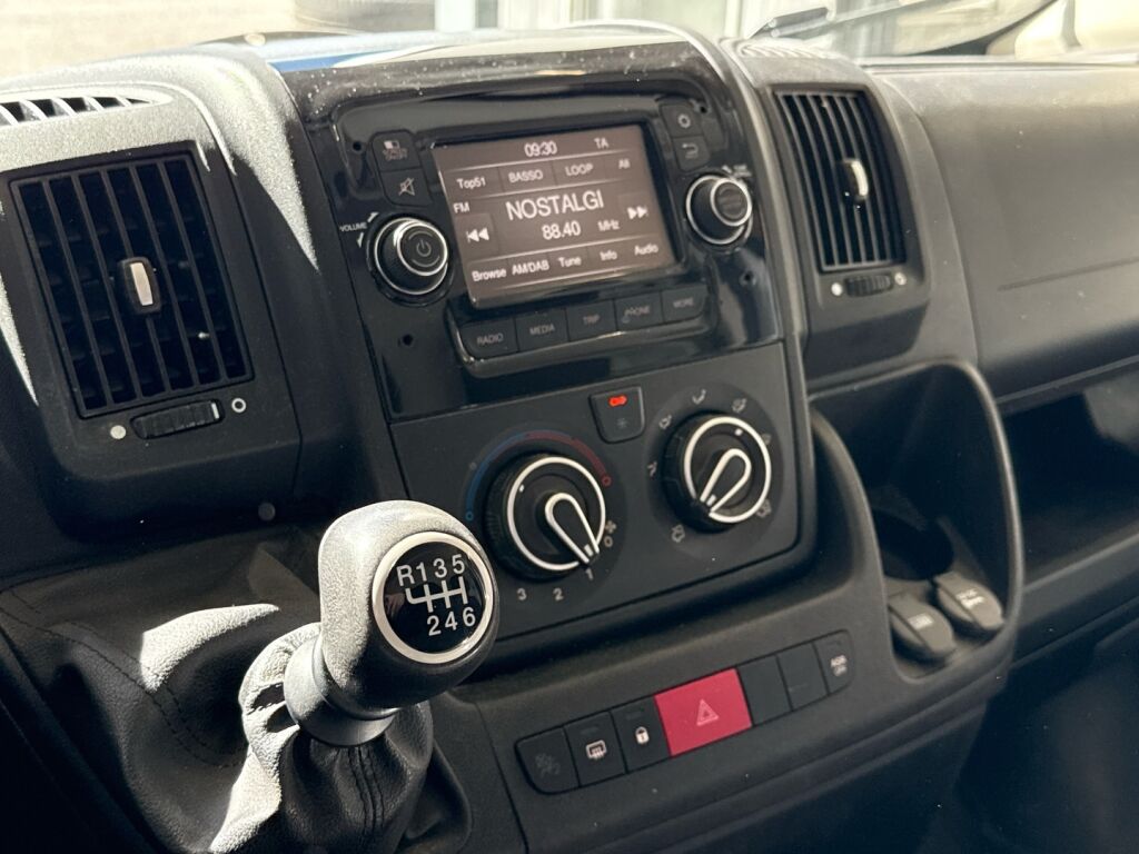 Peugeot Boxer 2023 Valkoinen